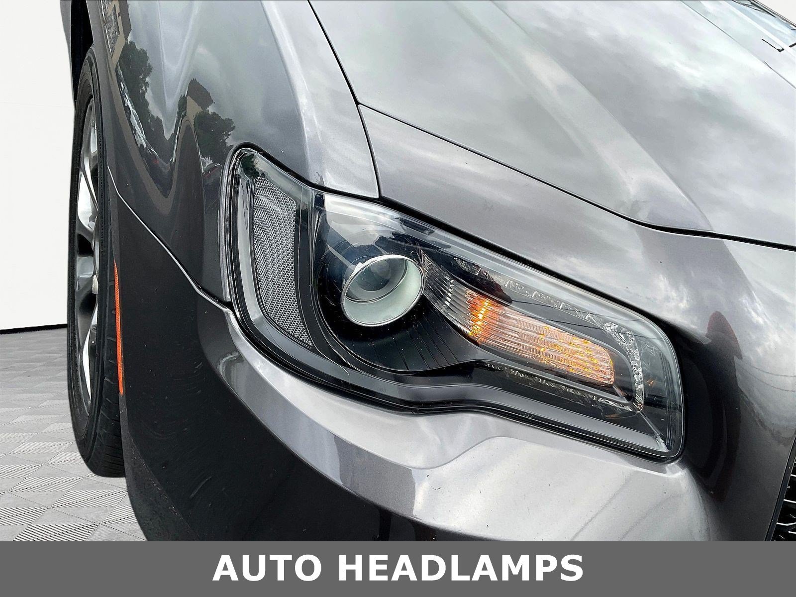 2018 Chrysler 300 S - Photo 29