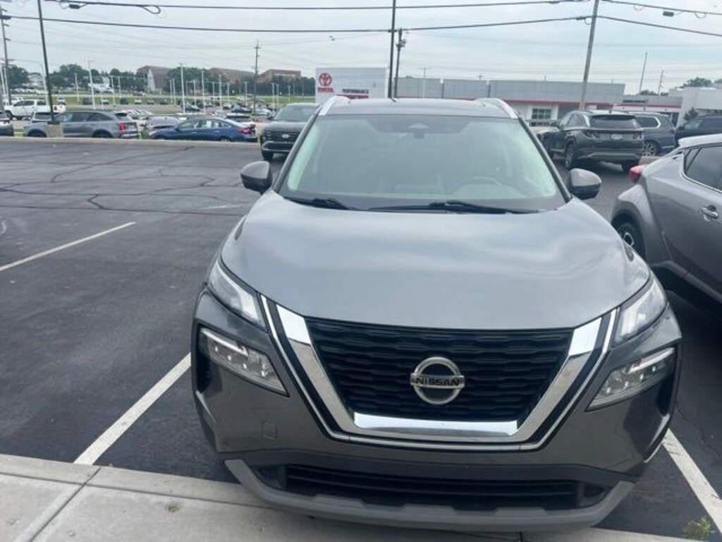 Used 2021 Nissan Rogue SV SUV
