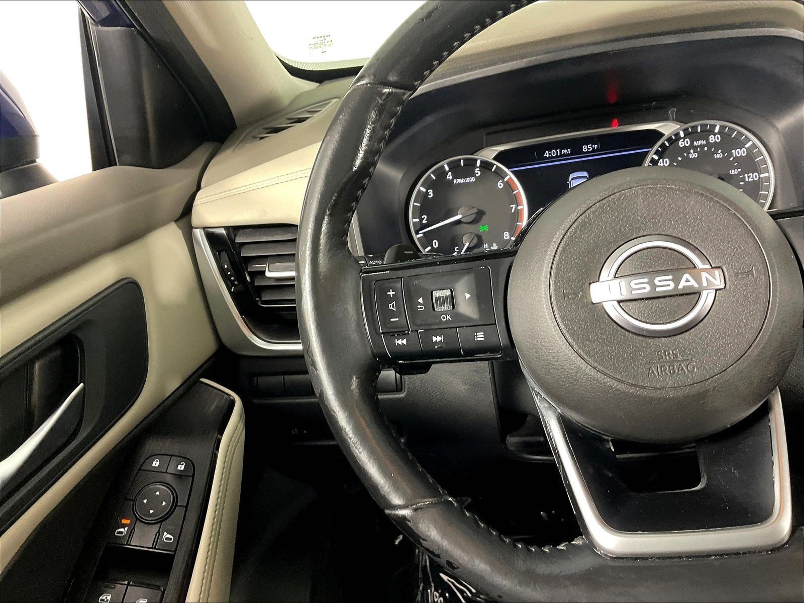 2022 Nissan Rogue SV - Photo 11