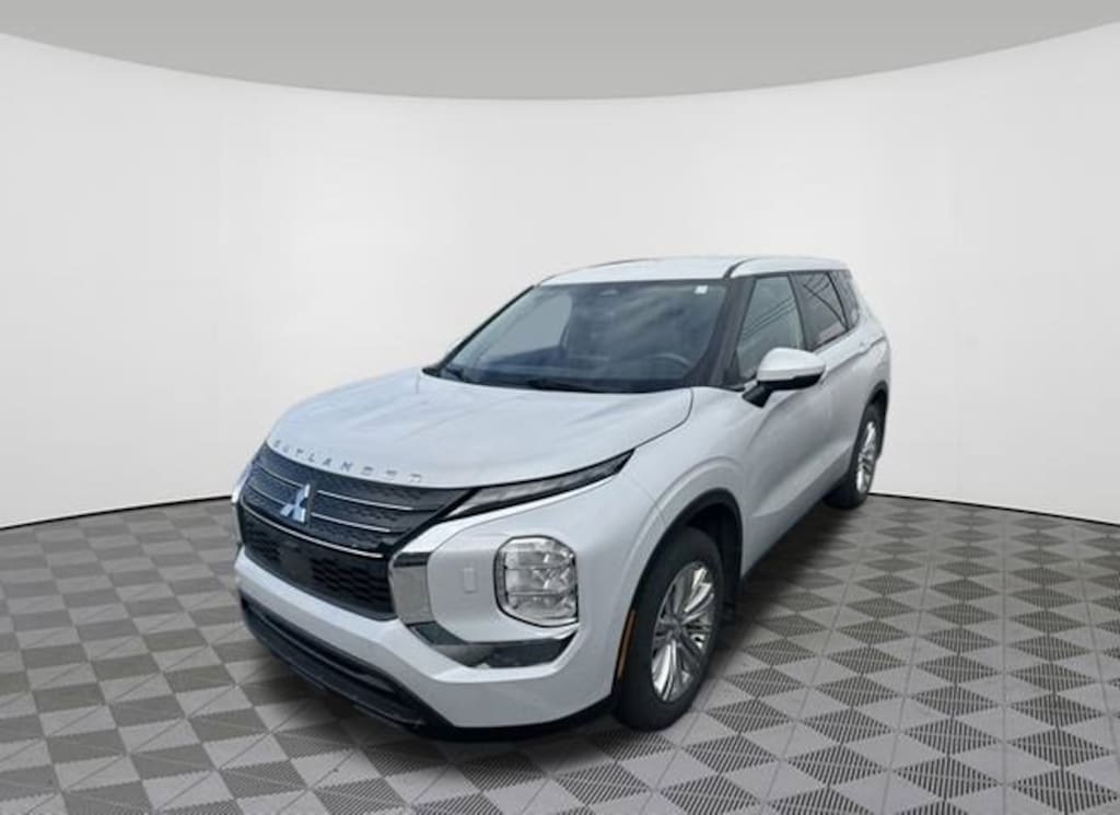 Used 2023 Mitsubishi Outlander ES SUV
