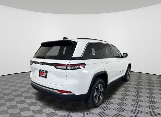 2022 Jeep Cherokee Limited 4xe photo 3