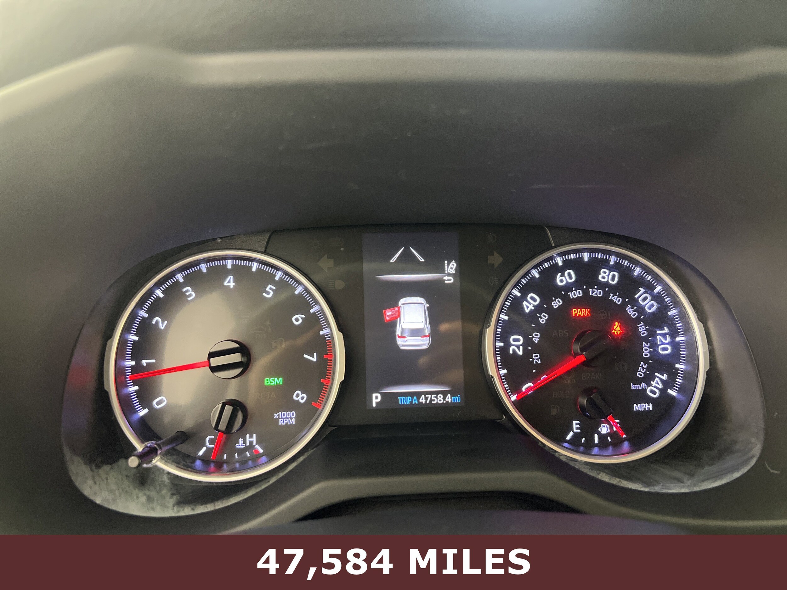 2019 Toyota RAV4 XLE photo 2