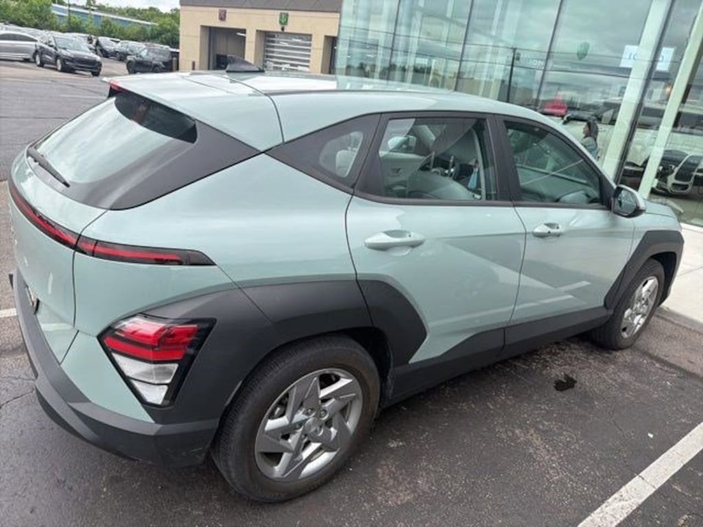 Used 2024 Hyundai Kona SE SUV