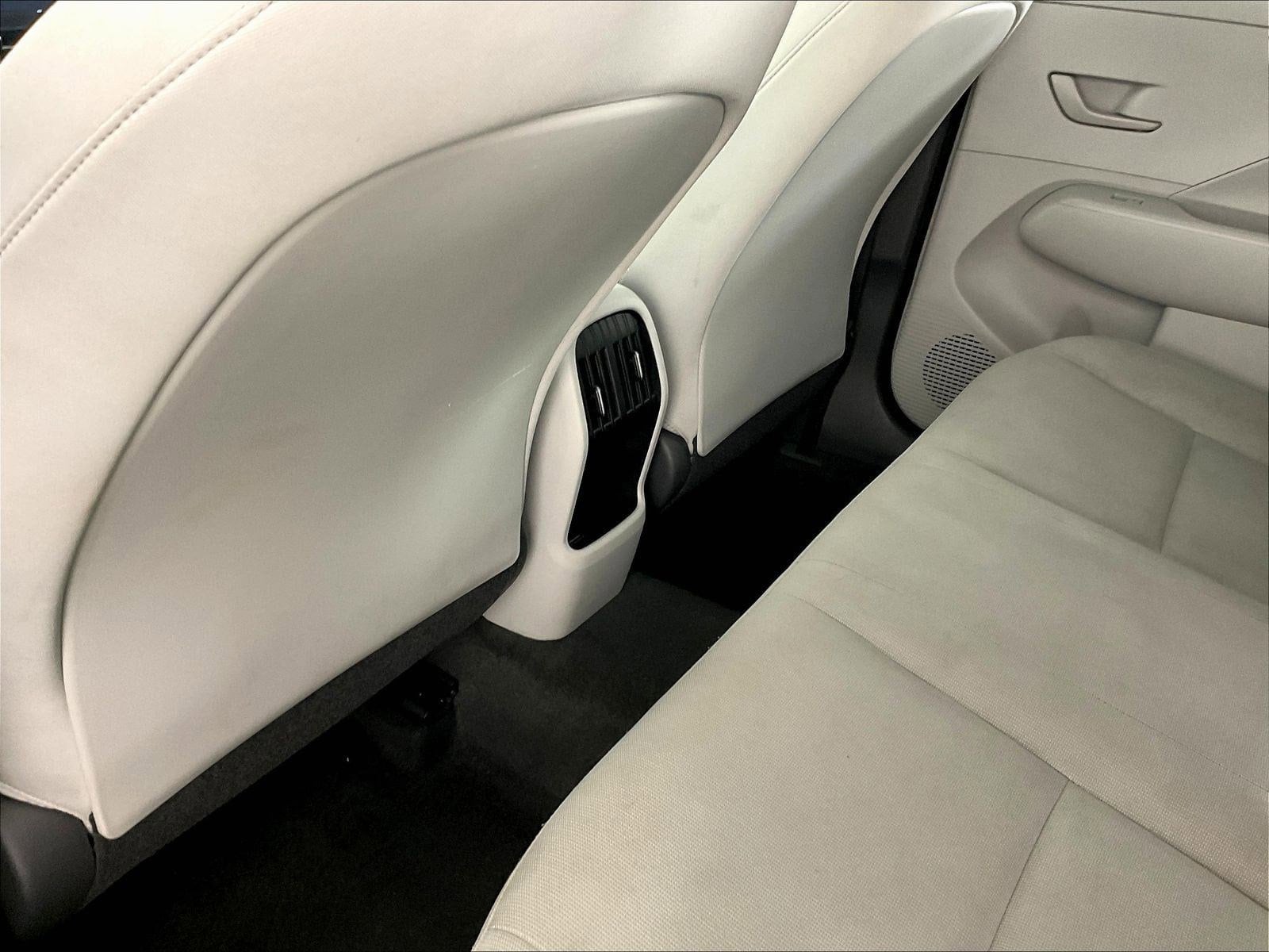 2025 Hyundai Kona SEL - Photo 10