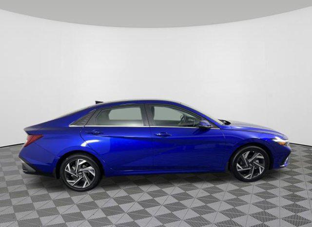 2025 Hyundai Elantra Hybrid Limited photo 2
