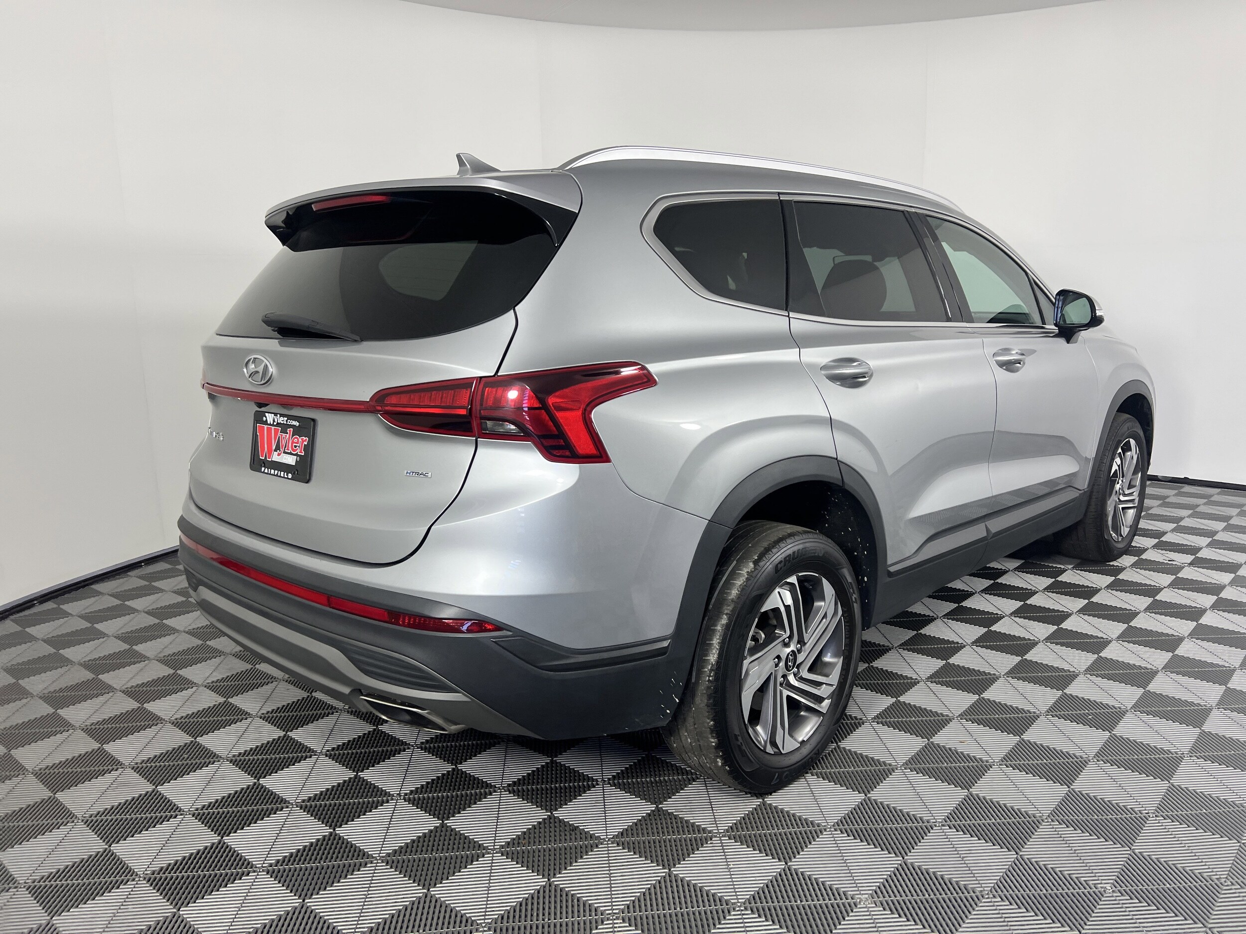 2023 Hyundai Santa Fe SEL photo 2