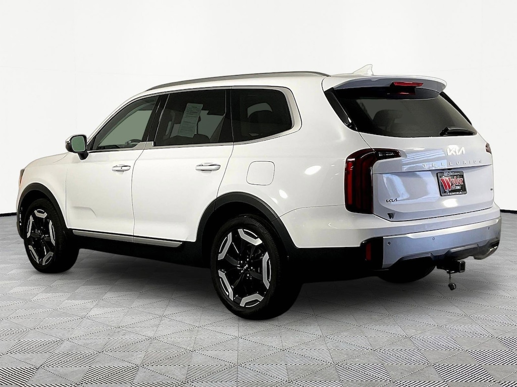 Used 2024 Kia Telluride S SUV