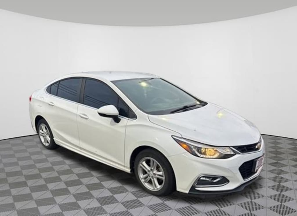 Used 2017 Chevrolet Cruze LT Auto Sedan