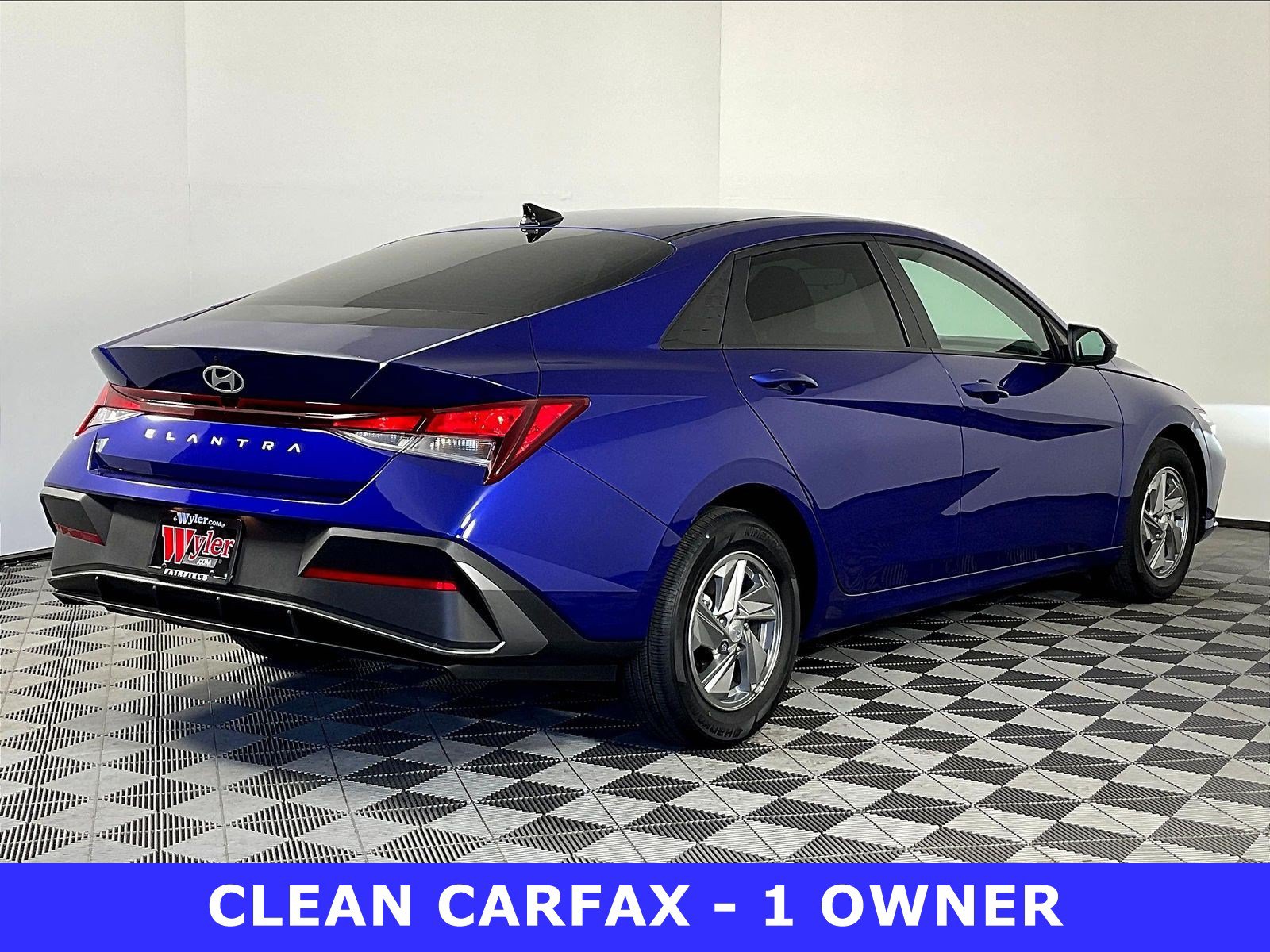 2025 Hyundai Elantra SE - Photo 8