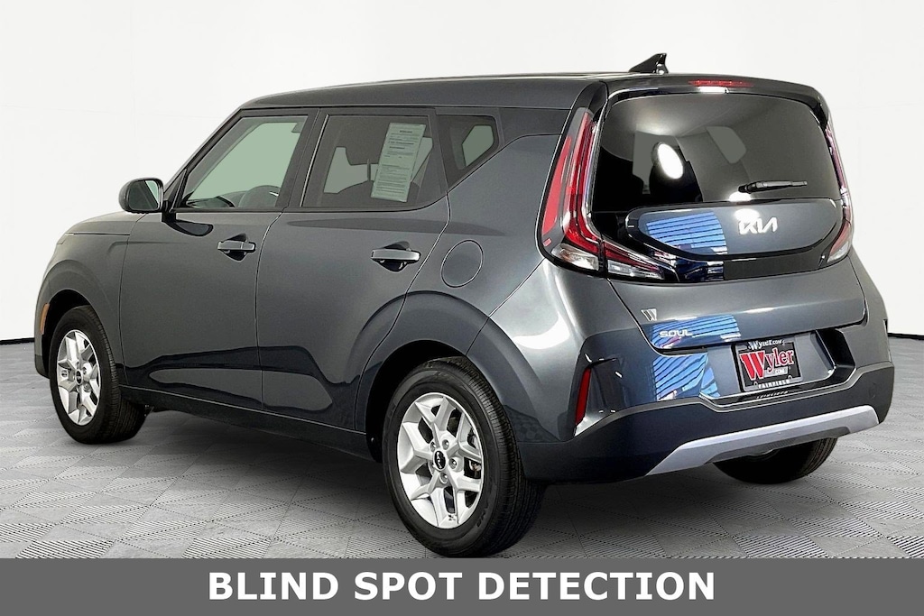 Used 2025 Kia Soul LX Hatchback