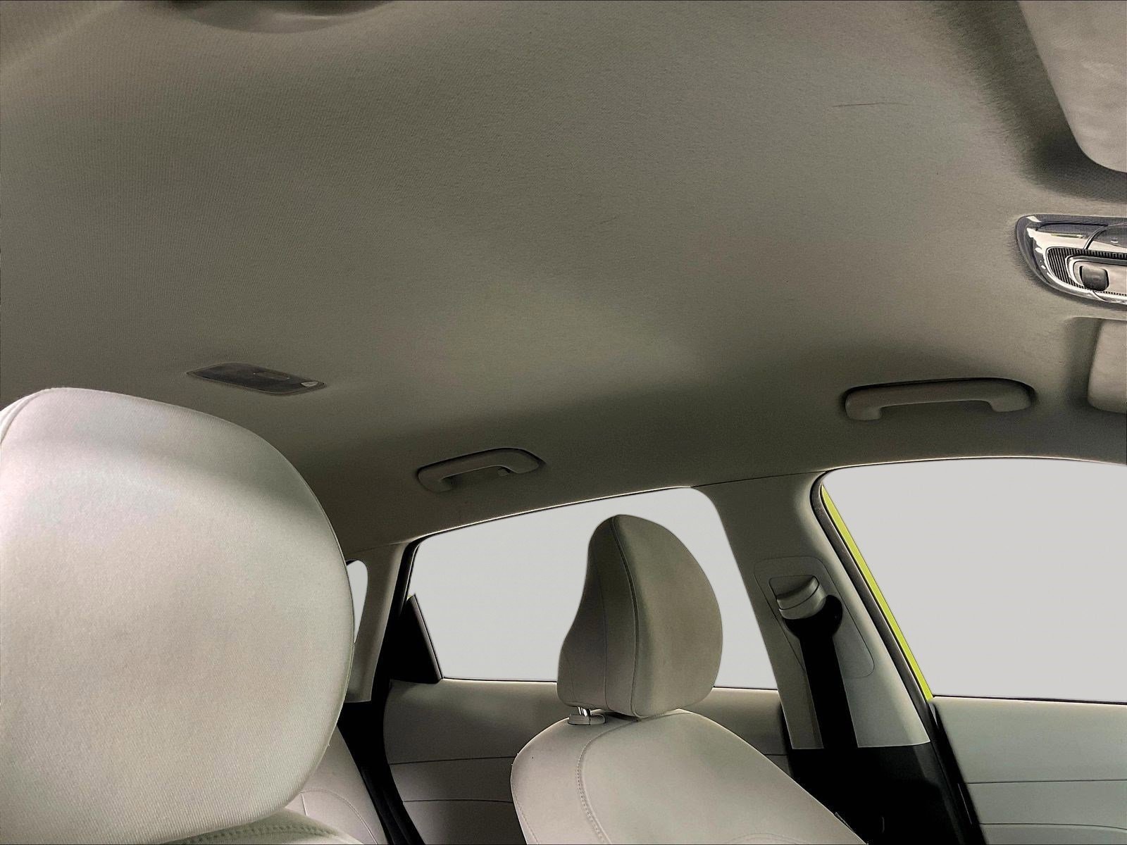 2025 Hyundai Kona SEL - Photo 25