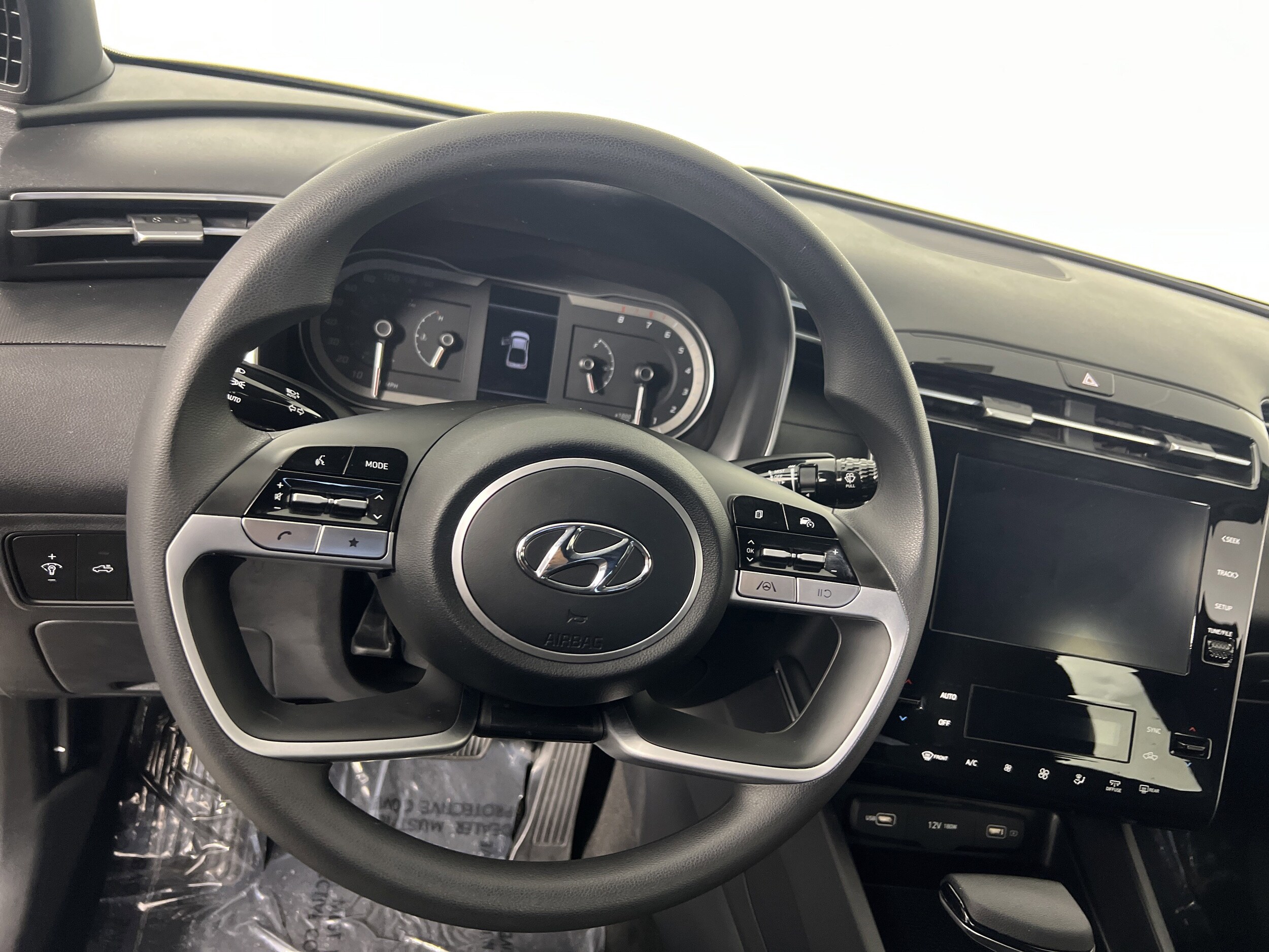 2024 Hyundai Santa Cruz SEL photo 3