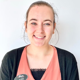 Staff member Alexa Curley from e2761c06002e