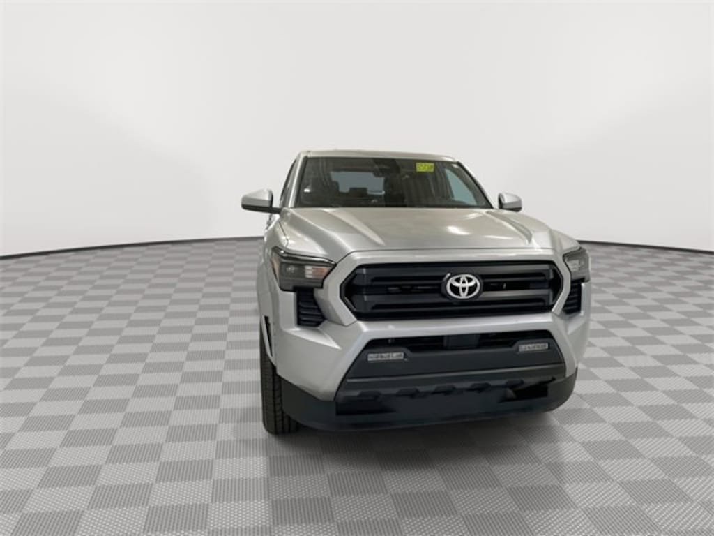 Used 2024 Toyota Tacoma 4WD SR5