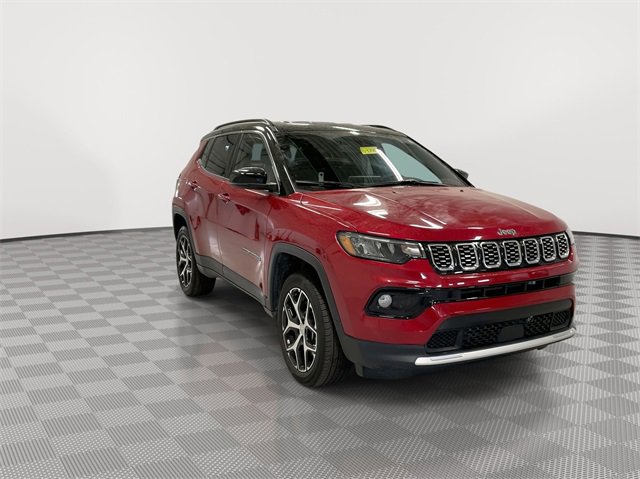 Used 2024 Jeep Compass Limited with VIN 3C4NJDCN9RT172965 for sale in Beavercreek, OH
