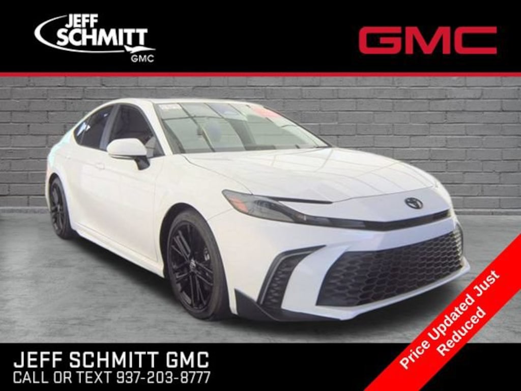 Used 2026 Toyota Camry SE Sedan