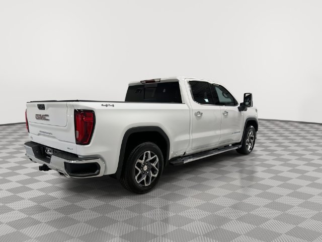 2026 GMC Sierra 1500 SLT - Photo 11