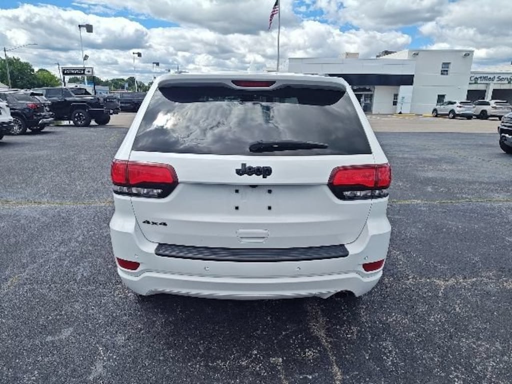 Used 2018 Jeep Grand Cherokee Altitude 4x4 SUV