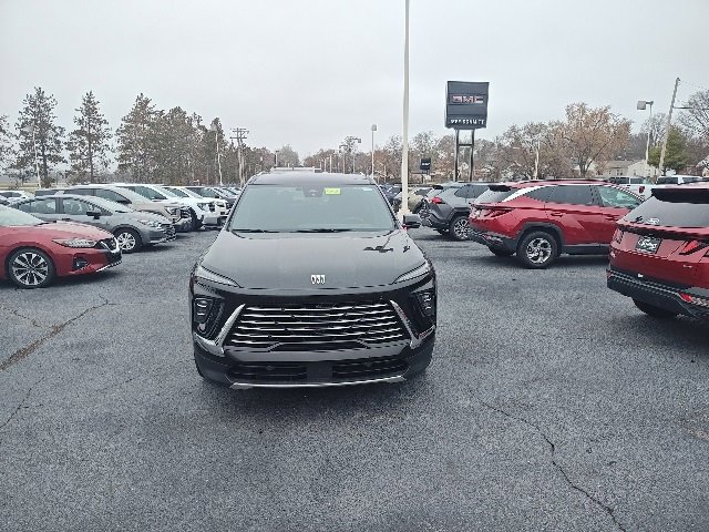 2025 Buick Enclave Preferred photo 2