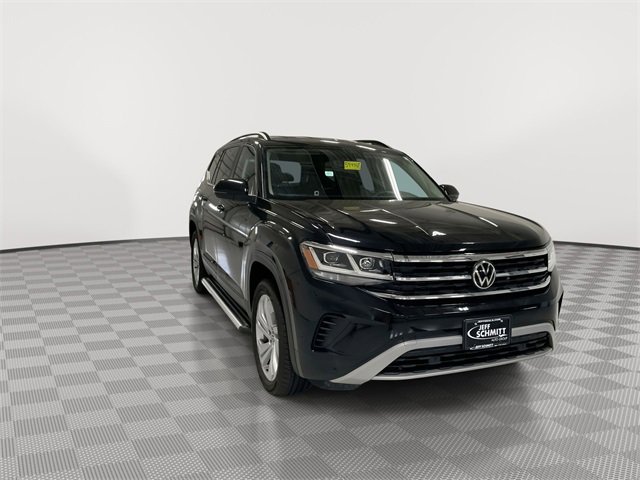 Used 2022 Volkswagen Atlas SE w/Tech with VIN 1V2HR2CA7NC518071 for sale in Beavercreek, OH