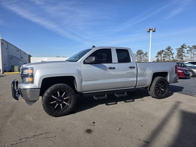Used 2014 Chevrolet Silverado 1500 LT with VIN 1GCRCREH3EZ144971 for sale in Fairborn, OH