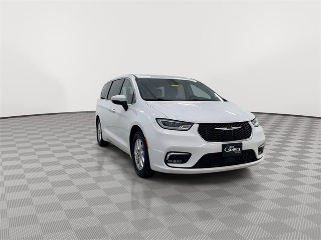 Used 2023 Chrysler Pacifica Touring L with VIN 2C4RC1BG6PR559700 for sale in Beavercreek, OH