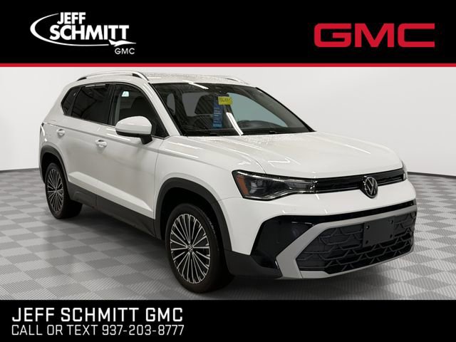 2025 Volkswagen Taos 1.5T SE's photo