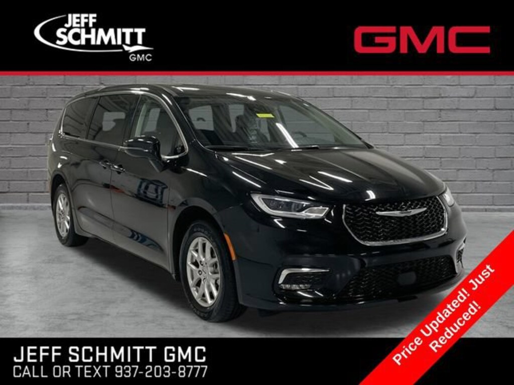 Used 2024 Chrysler Pacifica Touring L