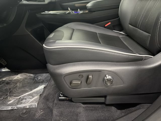 2025 Buick Enclave Avenir - Photo 24
