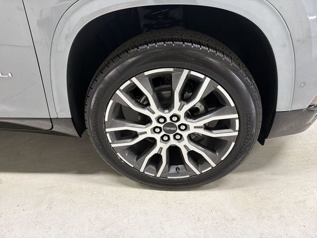 2026 GMC Acadia Denali Ultimate - Photo 14
