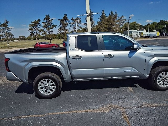 2024 Toyota Tacoma SR5 photo 2