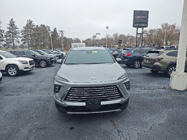 2025 Buick Enclave Preferred photo 2