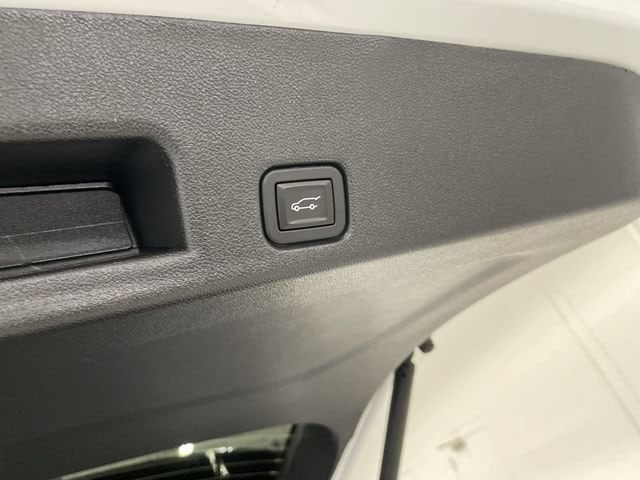 2025 GMC Acadia Elevation - Photo 17
