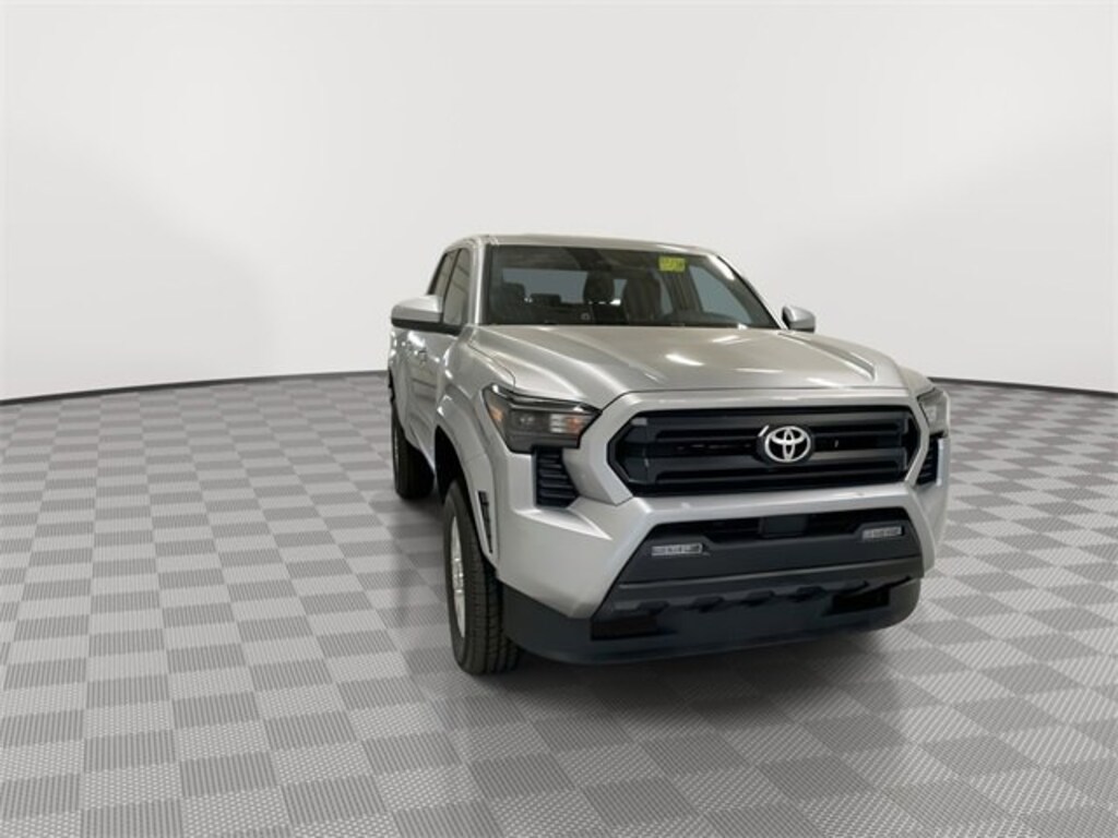 Used 2024 Toyota Tacoma 4WD SR5