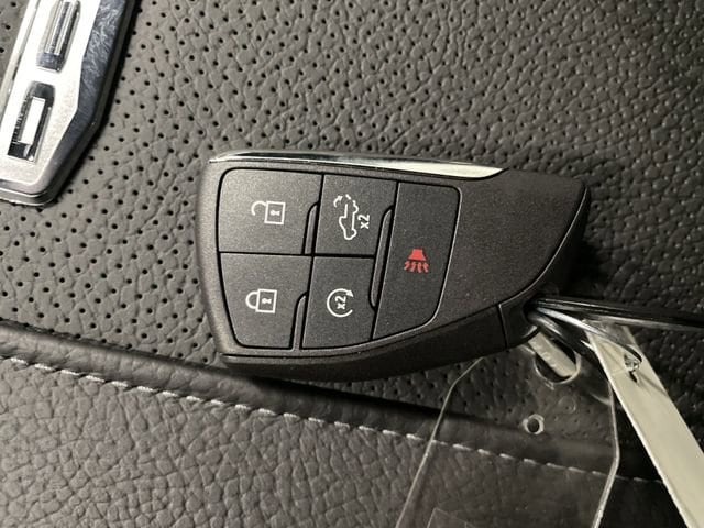 2026 GMC Sierra 3500HD Denali - Photo 35