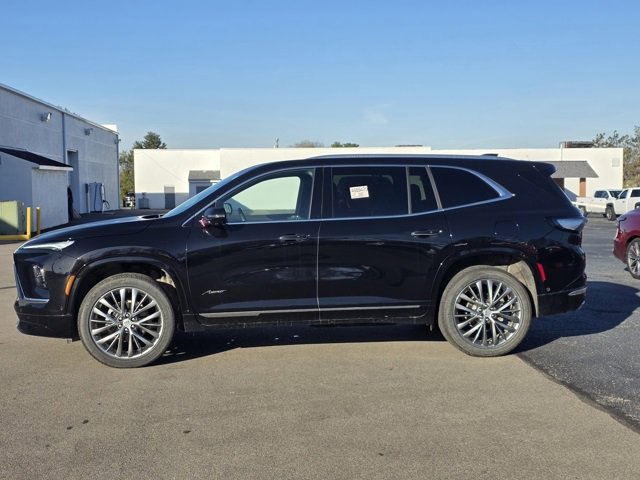2025 Buick Enclave Avenir photo 2
