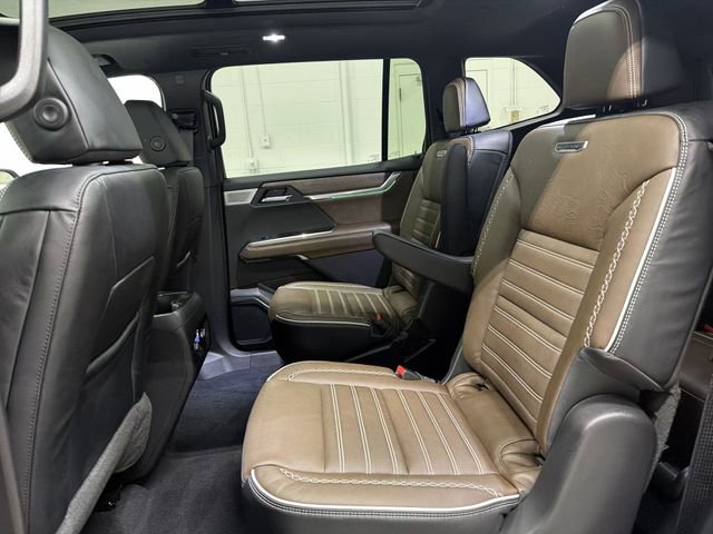 2026 GMC Acadia Denali Ultimate - Photo 18
