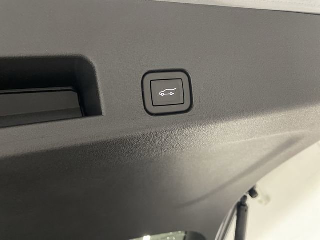 2026 GMC Acadia Elevation - Photo 16