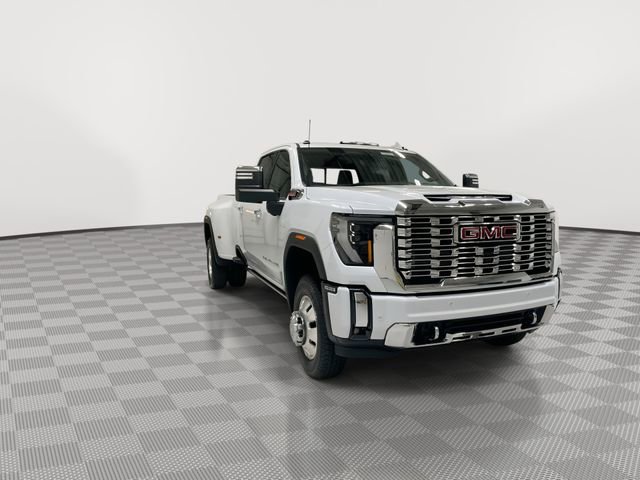 2026 GMC Sierra 3500HD Denali - Photo 13