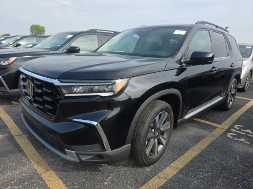 Used 2025 Honda Pilot Elite