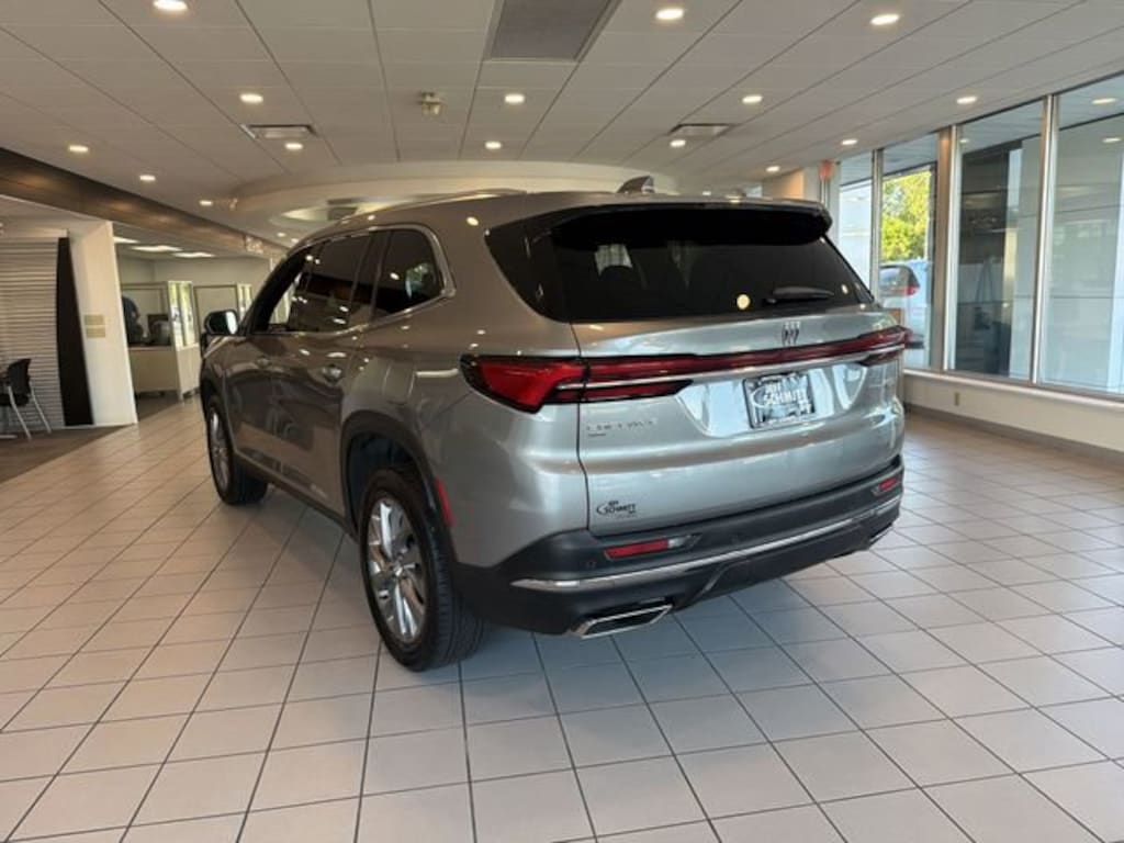 Used 2026 Buick Enclave Preferred SUV