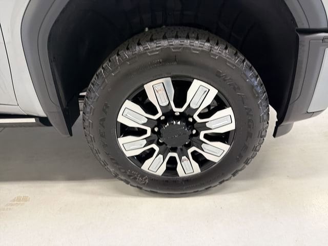 2026 GMC Sierra 3500HD Denali - Photo 14