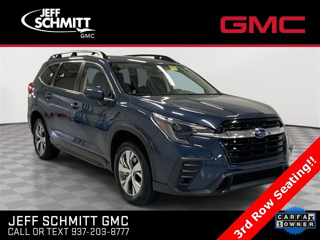 2025 Subaru Ascent Premium's photo