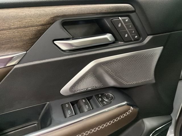 2026 GMC Acadia Denali Ultimate - Photo 25