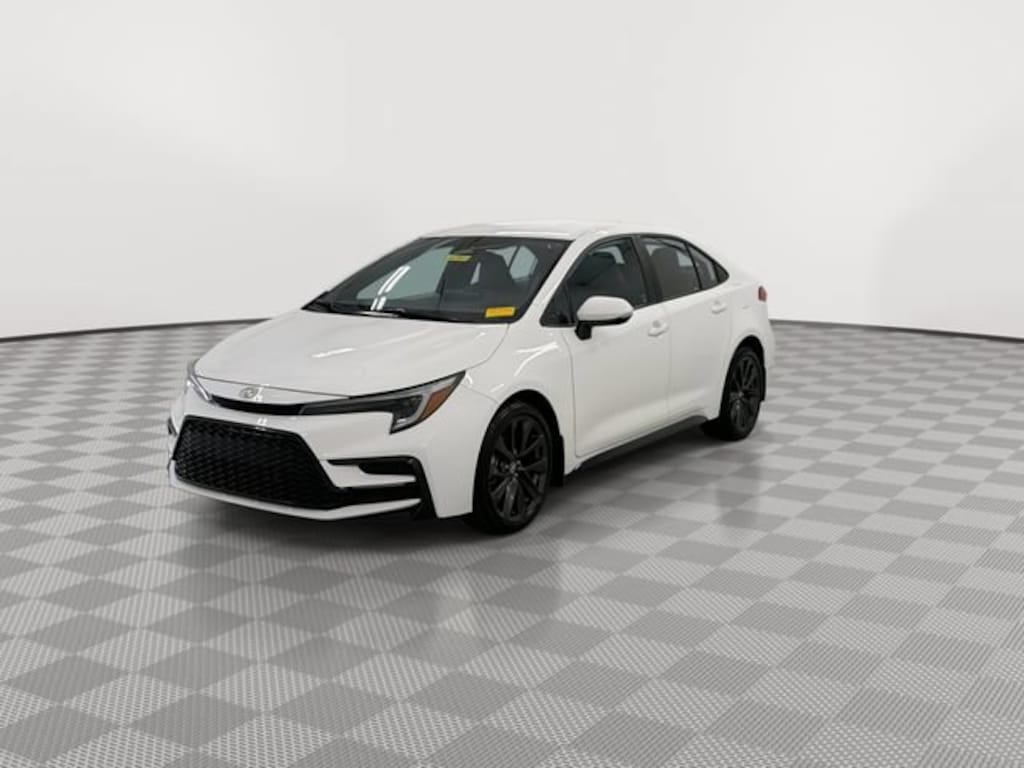 Used 2025 Toyota Corolla SE Sedan