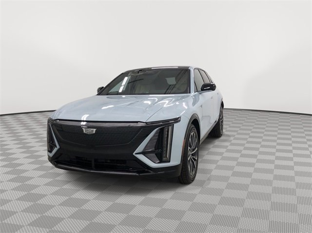 2024 Cadillac Lyriq Sport photo 2