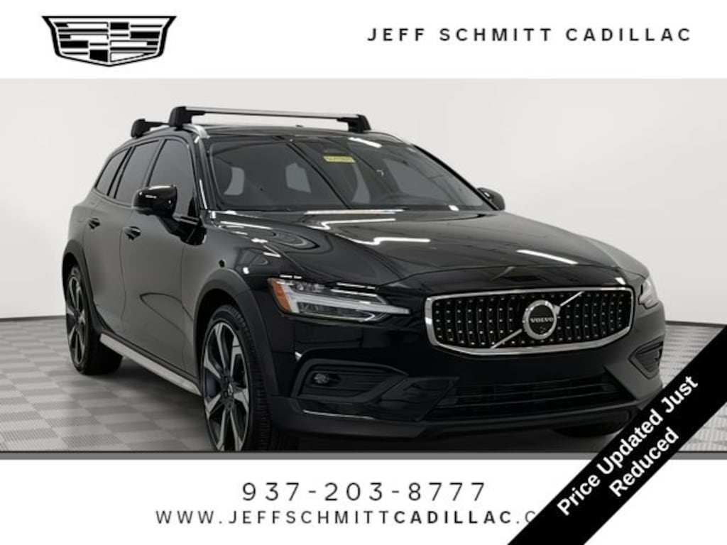 Used 2025 Volvo V60 Cross Country Ultra