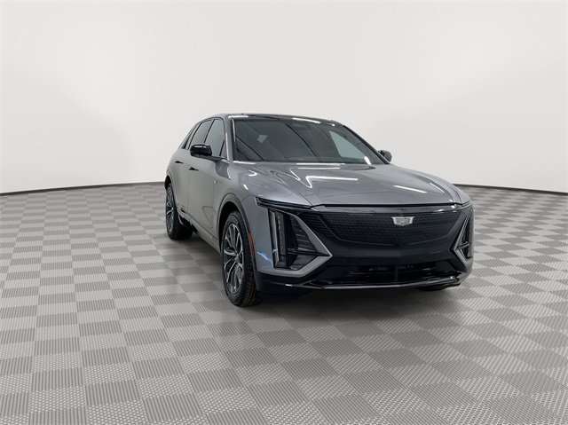 2025 Cadillac Lyriq Sport photo 2