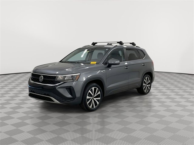 2022 Volkswagen Taos SE photo 3