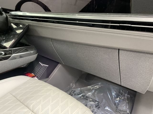 2025 Cadillac Escalade IQ Luxury 1 - Photo 29